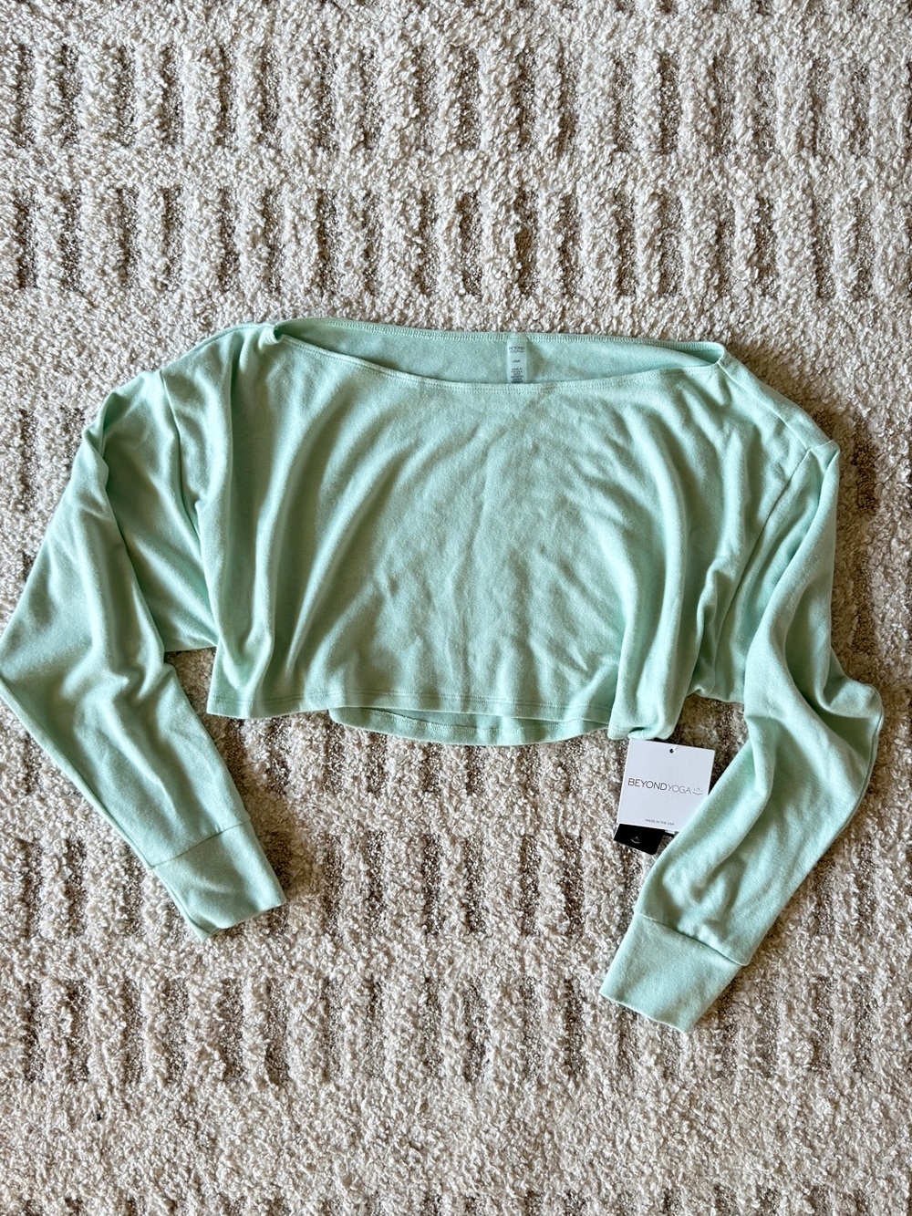 NWT Beyond Yoga Cropped Long Sleeve Top